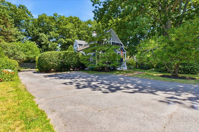 2 Coombs Circle 1, Newburyport, MA 01950