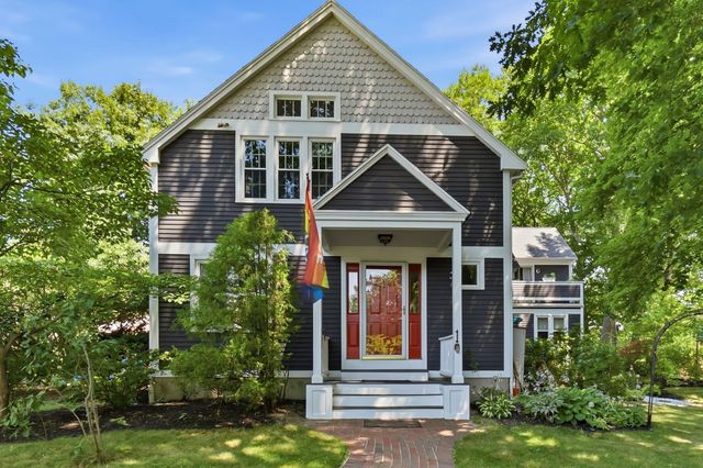 2 Coombs Circle 1, Newburyport, MA 01950