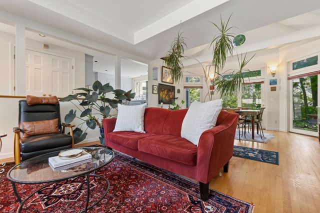 2 Coombs Circle 1, Newburyport, MA 01950