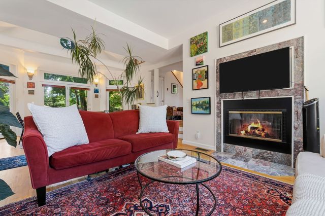 2 Coombs Circle 1, Newburyport, MA 01950