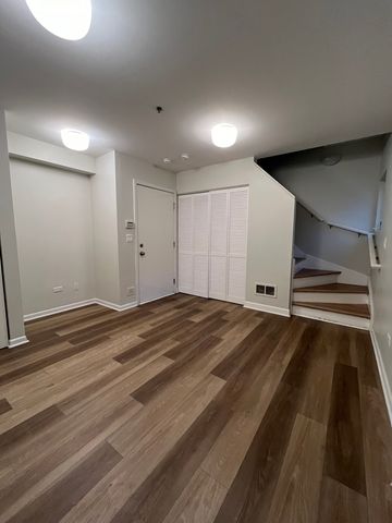 3951 W Ainslie Street 3, Chicago, IL 60625