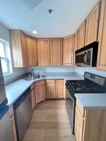3951 W Ainslie Street 3, Chicago, IL 60625