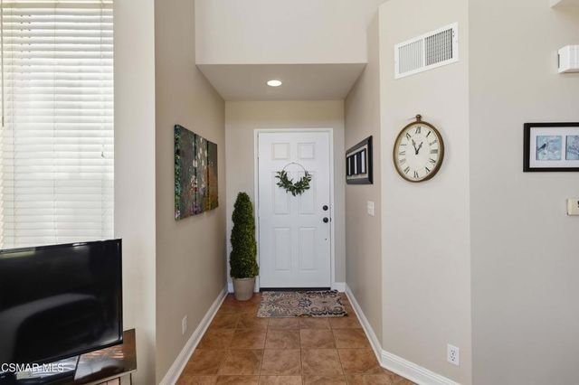 1160 Knottingham Street, Simi Valley, CA 93065