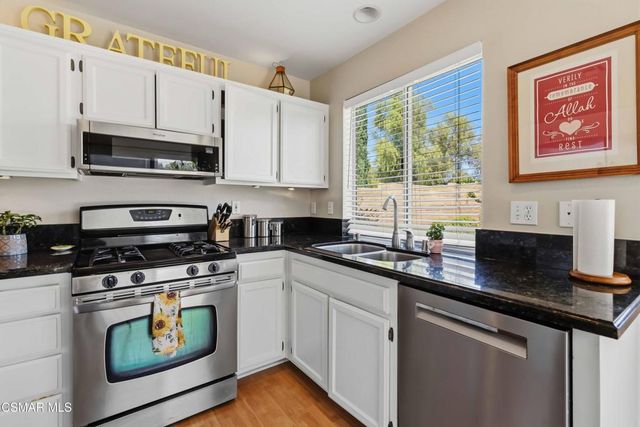 1160 Knottingham Street, Simi Valley, CA 93065