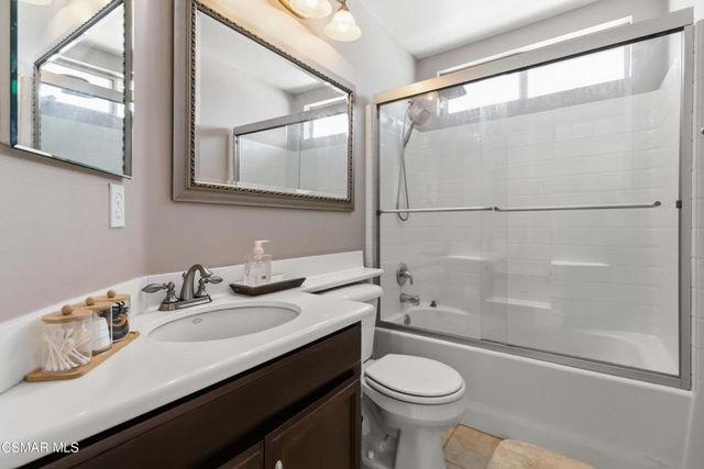 1160 Knottingham Street, Simi Valley, CA 93065