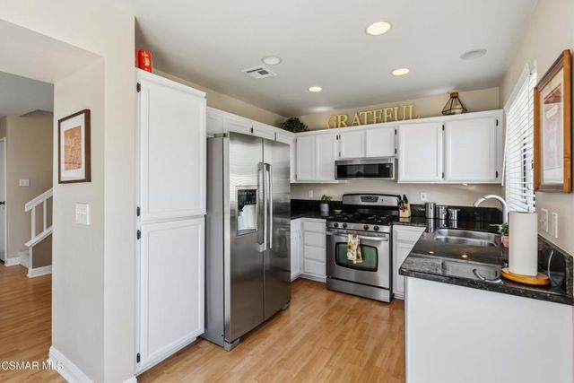 1160 Knottingham Street, Simi Valley, CA 93065
