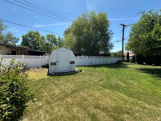 367 HAWTHORNE DR, Layton, UT 84041