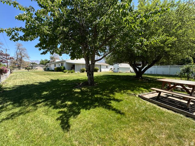367 HAWTHORNE DR, Layton, UT 84041