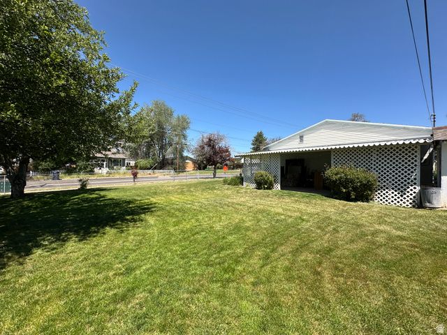 367 HAWTHORNE DR, Layton, UT 84041