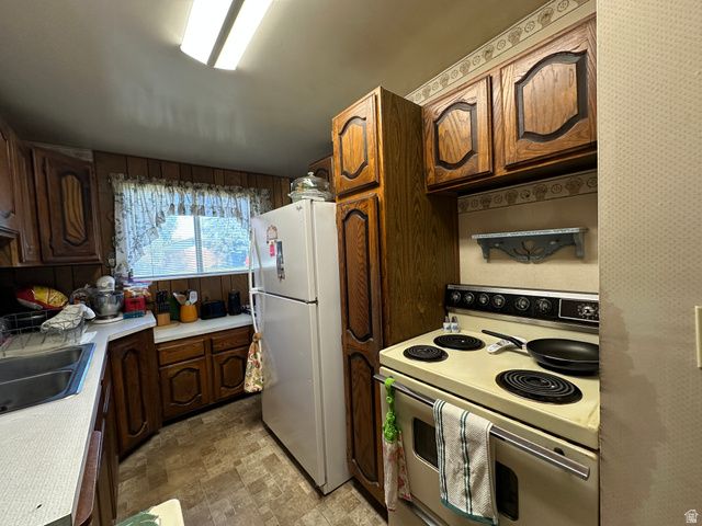 367 HAWTHORNE DR, Layton, UT 84041