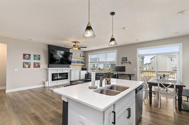 290 NW Rosemont Circle, Waukee, IA 50263