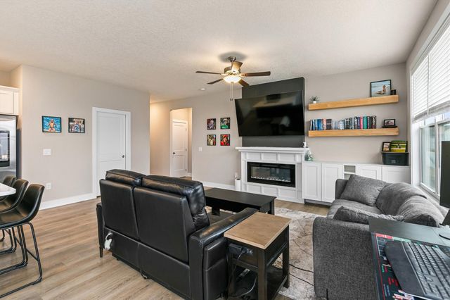 290 NW Rosemont Circle, Waukee, IA 50263