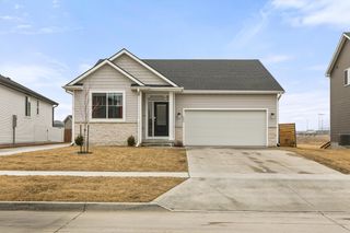 290 NW Rosemont Circle, Waukee, IA 50263