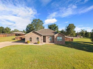 224 Bobwhite Trail, Lonoke, AR 72086