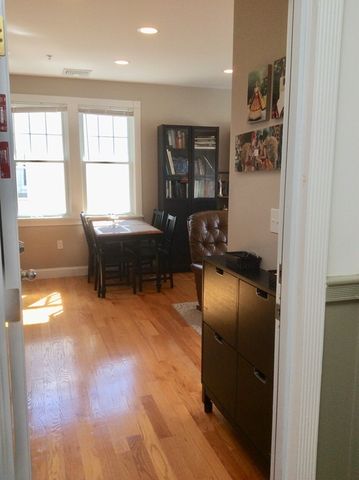 89 Allston St 2, Cambridge, MA 02139