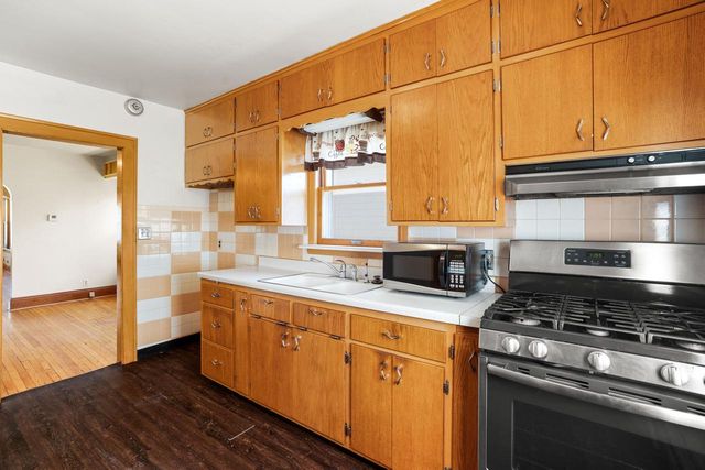 421 Augusta STREET, Racine, WI 53402