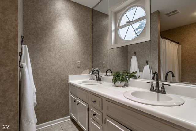 8805 Sawleaf Road, Indianapolis, IN 46260
