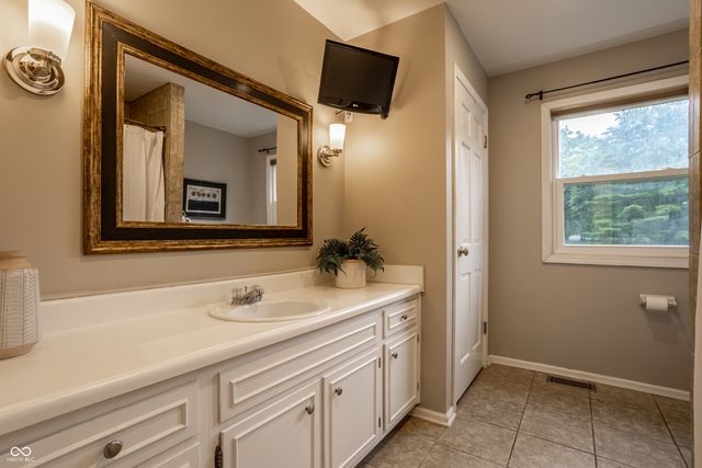 8805 Sawleaf Road, Indianapolis, IN 46260