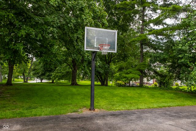 8805 Sawleaf Road, Indianapolis, IN 46260