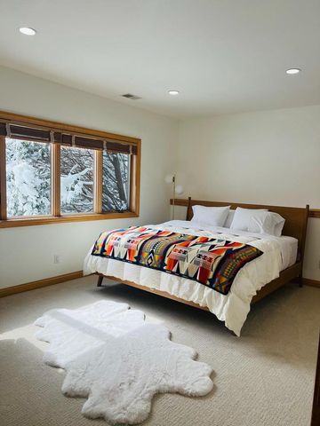 3466 Nappe Drive, Middleton, WI 53562