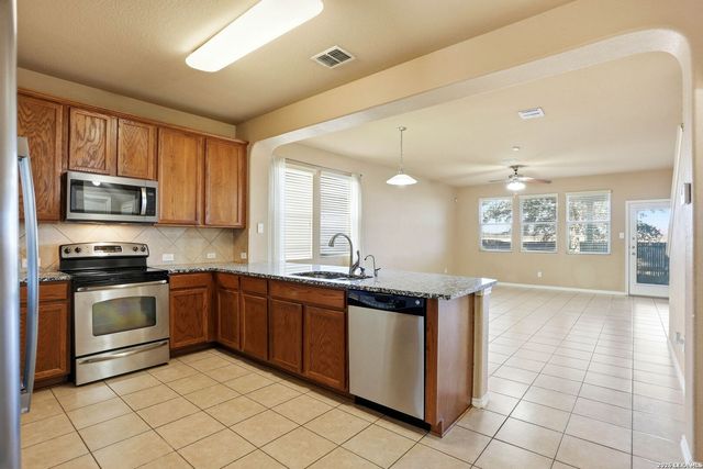 2930 Sunday Song, San Antonio, TX 78245