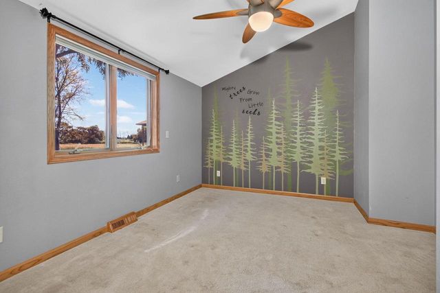 317 S 5TH AVENUE, Winneconne, WI 54986