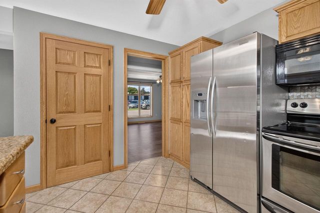 317 S 5TH AVENUE, Winneconne, WI 54986