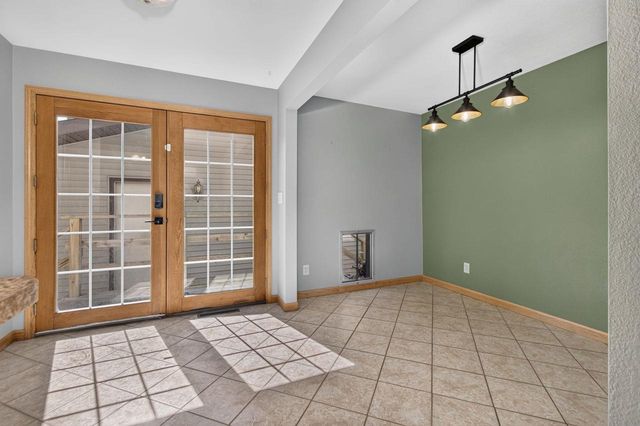 317 S 5TH AVENUE, Winneconne, WI 54986