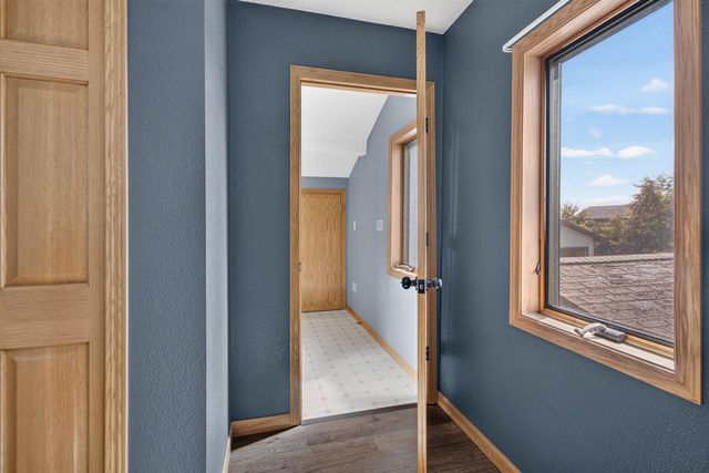 317 S 5TH AVENUE, Winneconne, WI 54986