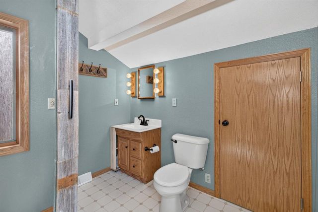 317 S 5TH AVENUE, Winneconne, WI 54986