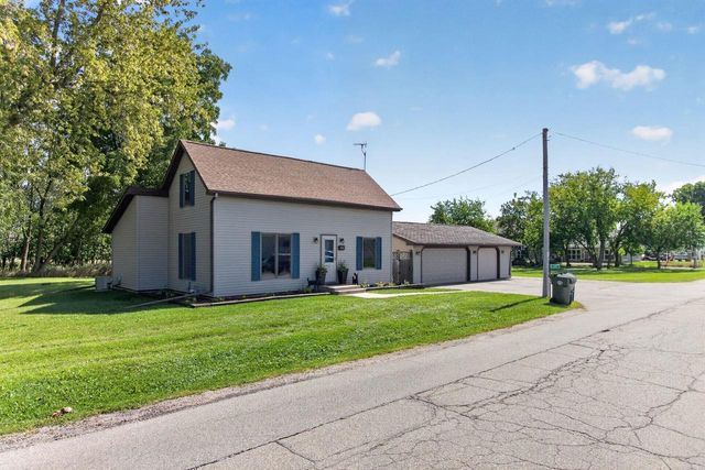 317 S 5TH AVENUE, Winneconne, WI 54986