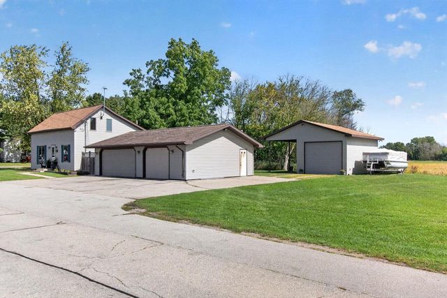 317 S 5TH AVENUE, Winneconne, WI 54986