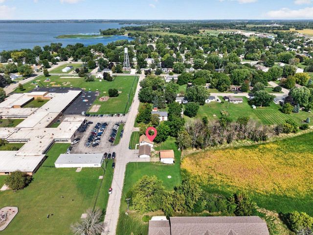 317 S 5TH AVENUE, Winneconne, WI 54986