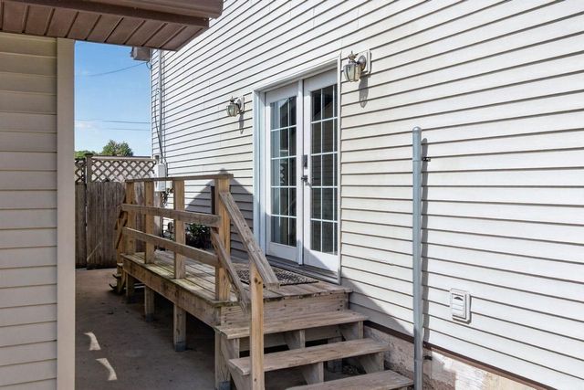 317 S 5TH AVENUE, Winneconne, WI 54986
