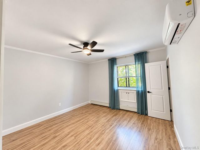 7252 Metropolitan Avenue 2B, Middle Village, NY 11379