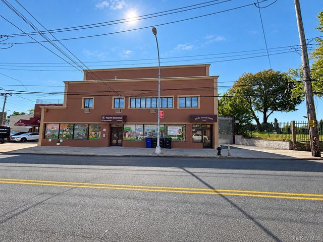 7252 Metropolitan Avenue 2B, Middle Village, NY 11379