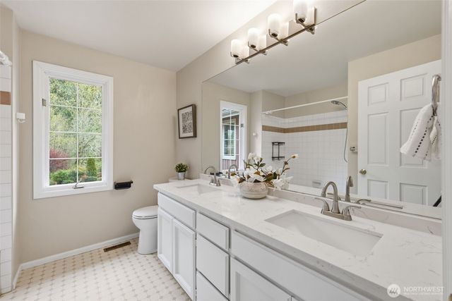 22226 NE 19th Street, Sammamish, WA 98074