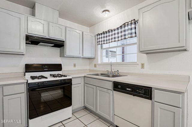 156 Lago Grande Dr Drive, Horizon City, TX 79928