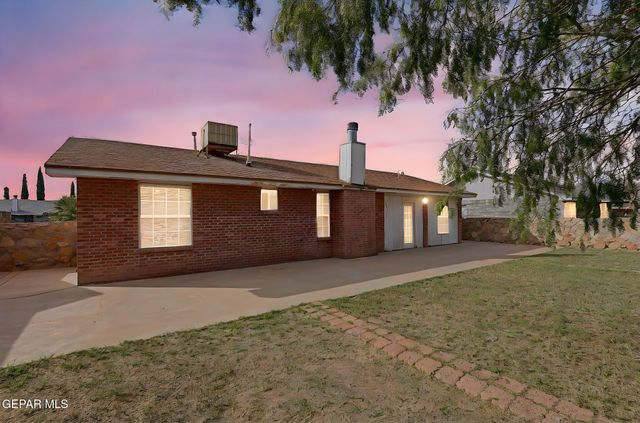 156 Lago Grande Dr Drive, Horizon City, TX 79928