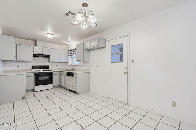 156 Lago Grande Dr Drive, Horizon City, TX 79928