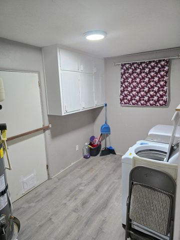 421 57th Street SW, Albuquerque, NM 87121