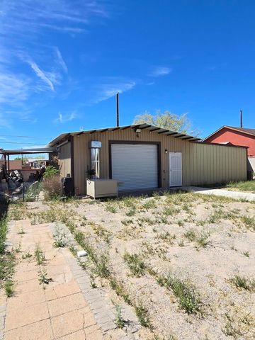 421 57th Street SW, Albuquerque, NM 87121