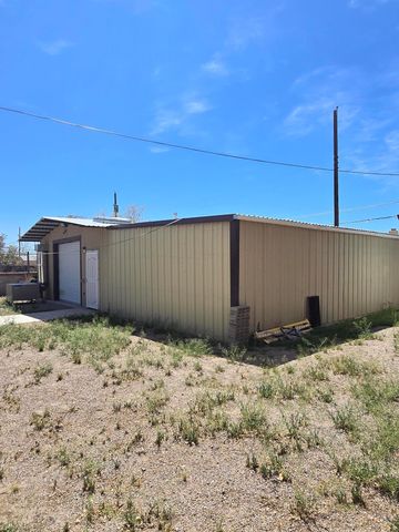 421 57th Street SW, Albuquerque, NM 87121