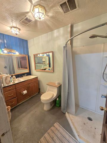 421 57th Street SW, Albuquerque, NM 87121