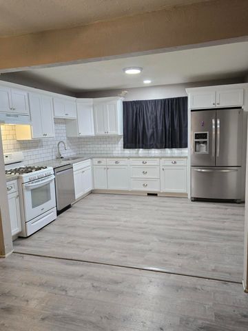 421 57th Street SW, Albuquerque, NM 87121