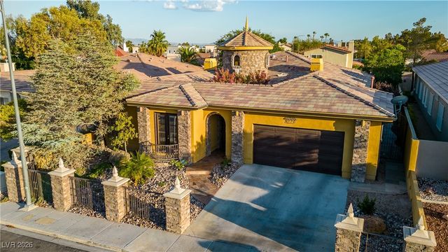 8223 Windrush Avenue, Las Vegas, NV 89117