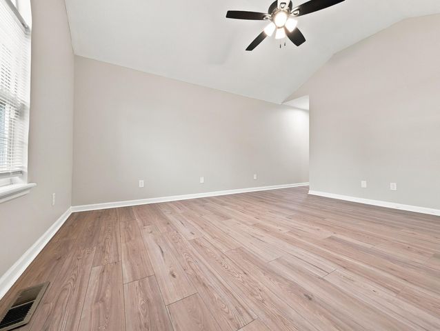 516 Collins, Frankfort, KY 40601