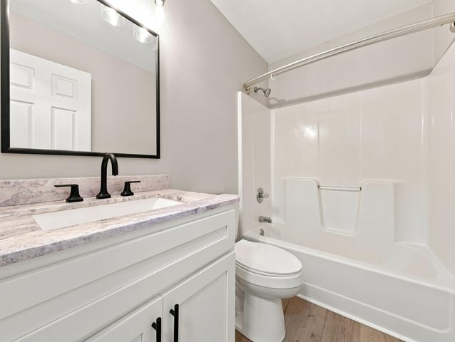 516 Collins, Frankfort, KY 40601