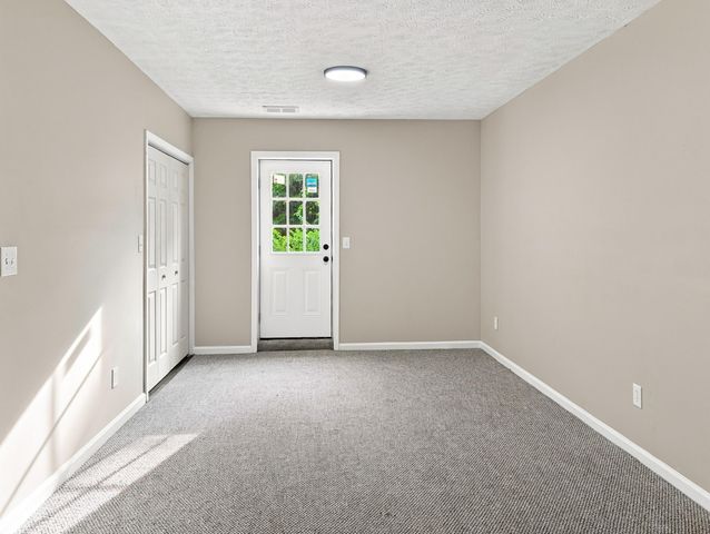 516 Collins, Frankfort, KY 40601