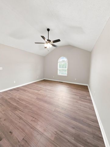 516 Collins, Frankfort, KY 40601